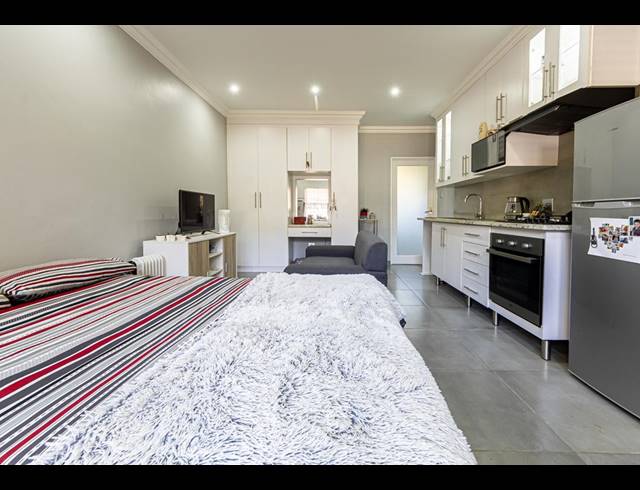 4 BEDROOM HOUSE FOR SALE IN PROTEA PARK